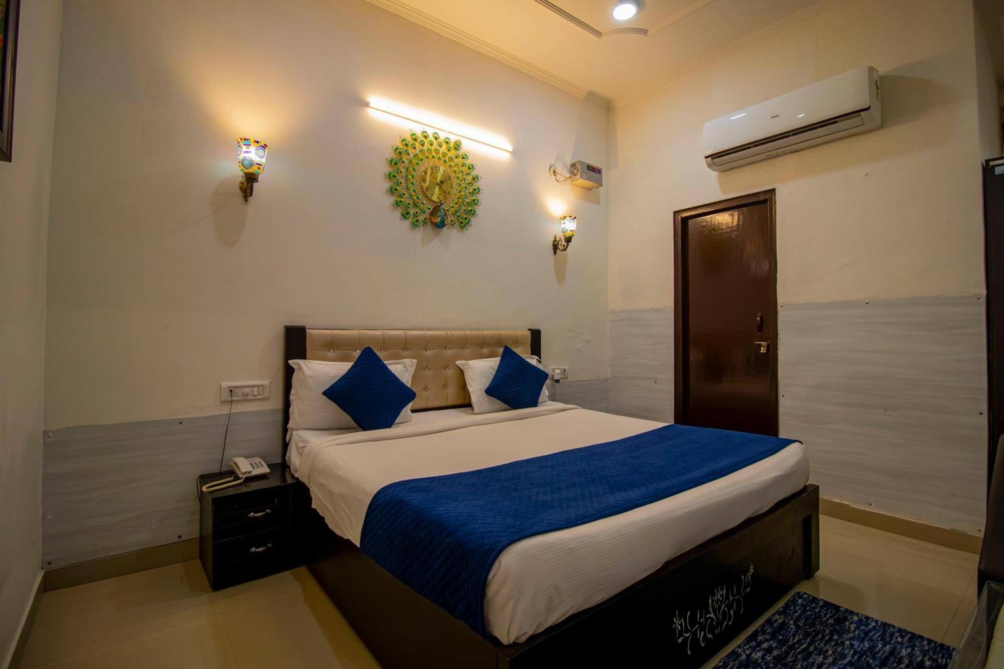 Elegance Resort Vrindāvan Екстериор снимка