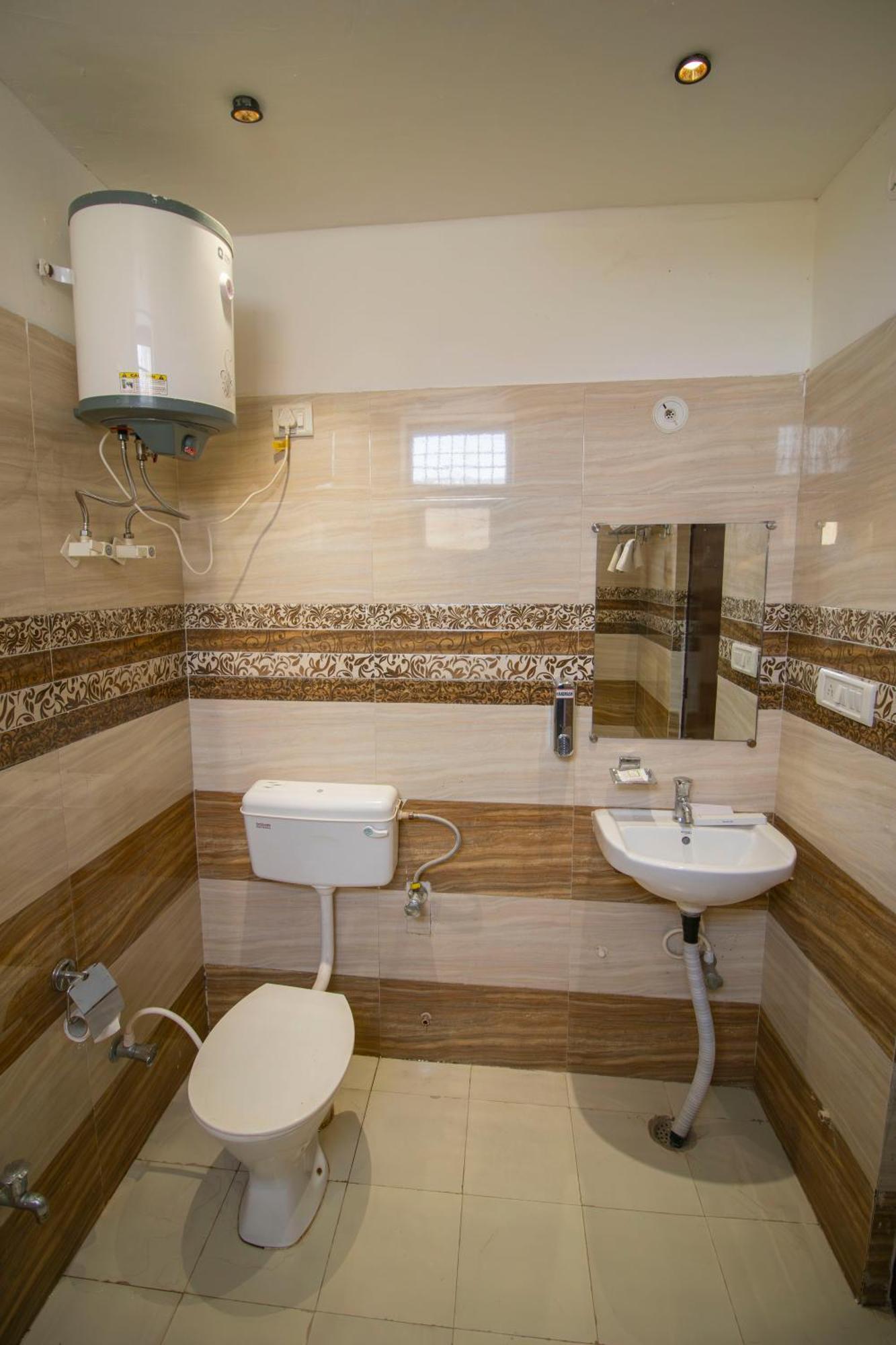 Elegance Resort Vrindāvan Екстериор снимка