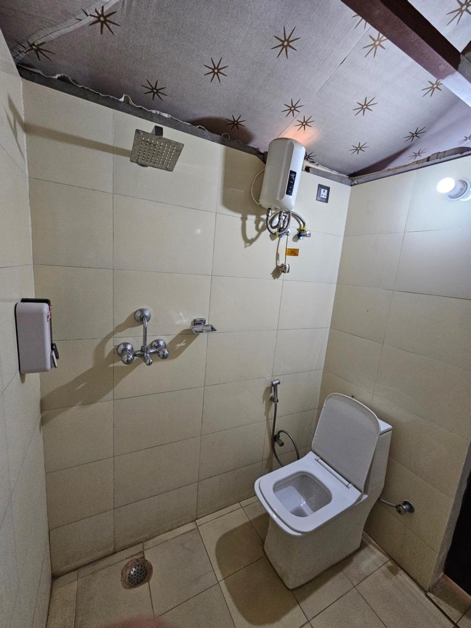 Elegance Resort Vrindāvan Екстериор снимка