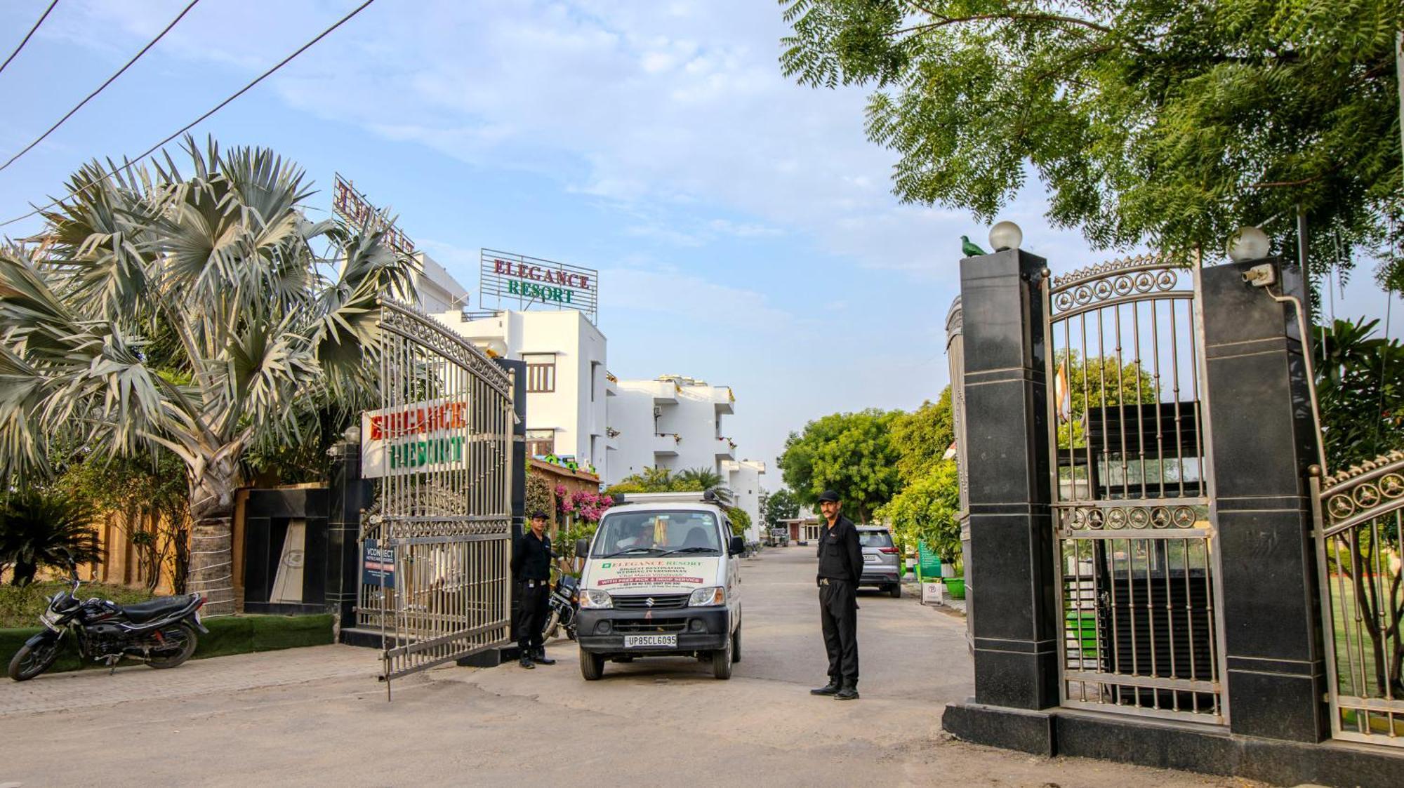 Elegance Resort Vrindāvan Екстериор снимка
